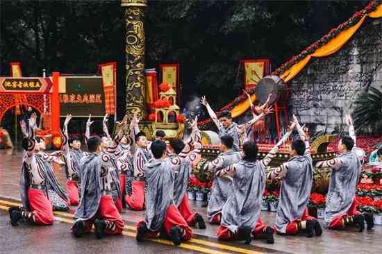 文化赋能，传承匠心 五粮液第二十四届酒圣祭祀大典隆重举行